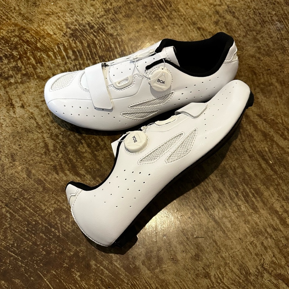 Lake Cycling cx218 white/white 43.5 NEW